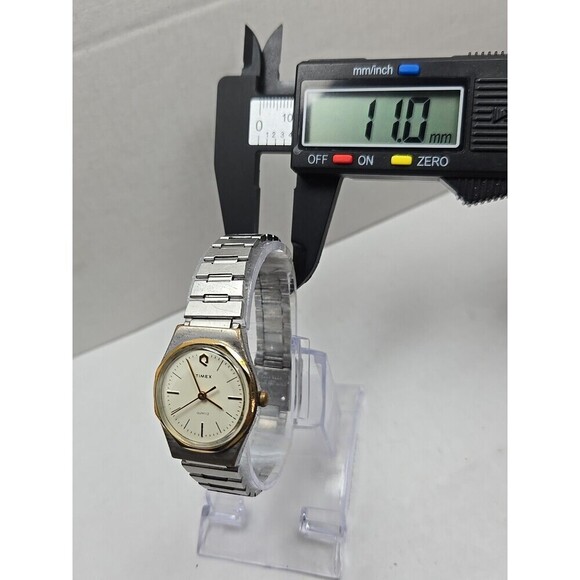 Vintage Timex Q 1982 Womens Watch Silver Tone Slide Clasp New Battery Dainty main image 9